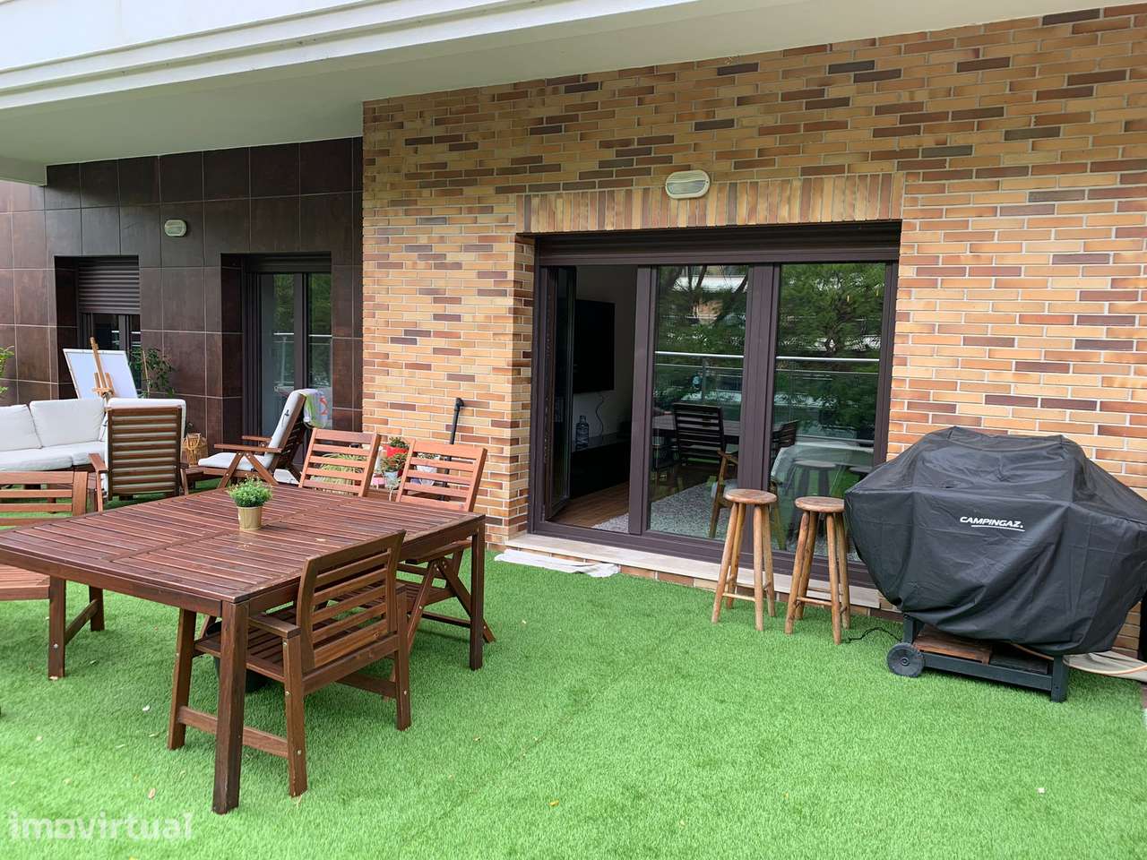 T3 com terraço e muito verde nos Terraços da Ponte - Grande imagem: 4/16