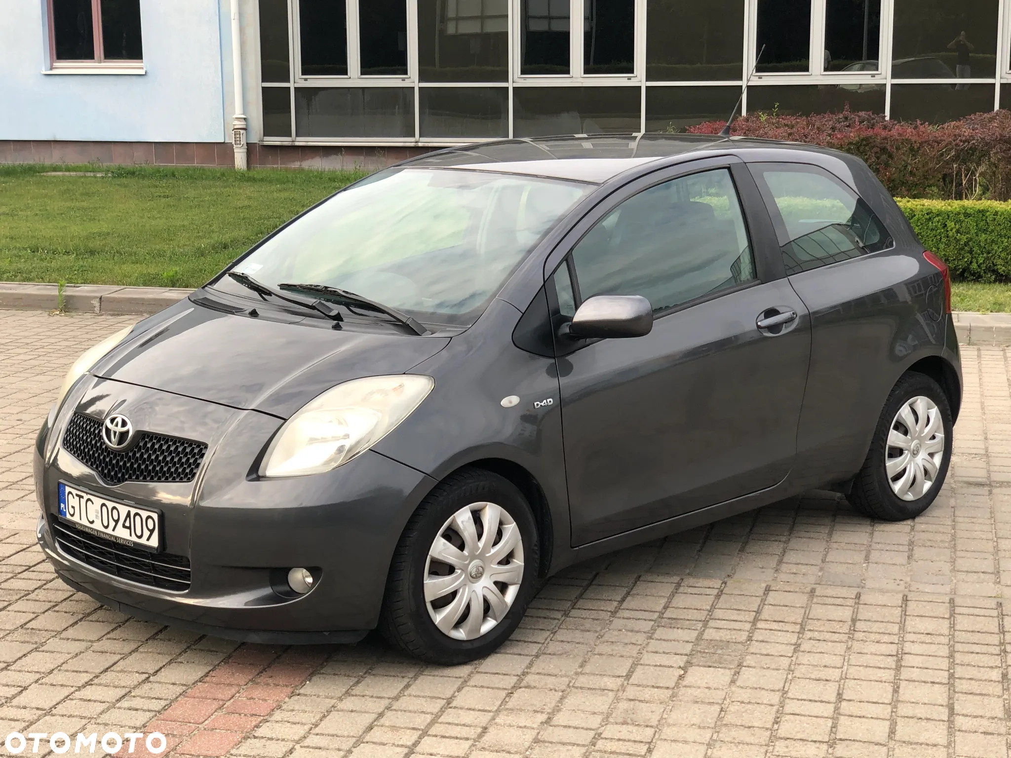Toyota Yaris - 4
