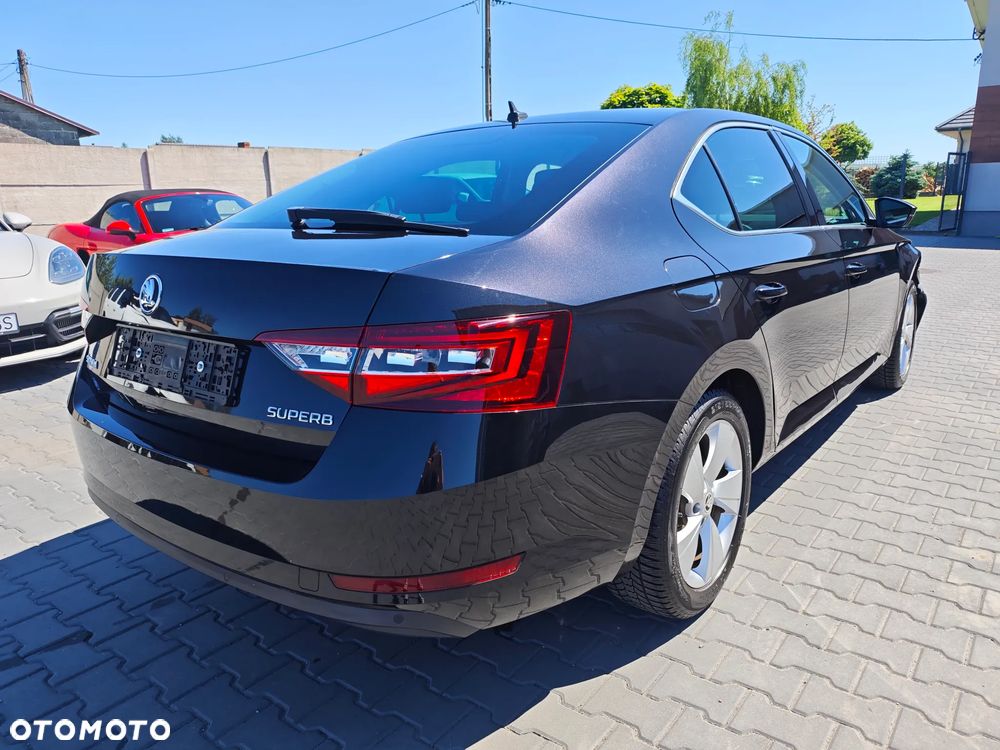 Skoda Superb 2.0 TDI DSG Premium Edition - 3