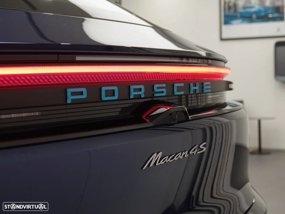 Porsche Macan Electric 4S - 9