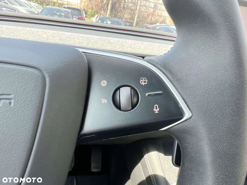 Tesla Model 3 - 18