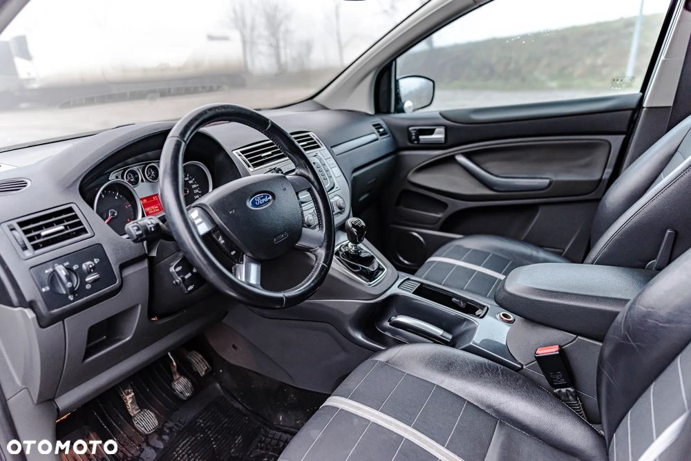 Ford Kuga 2.0 TDCi 4x4 Titanium - 10