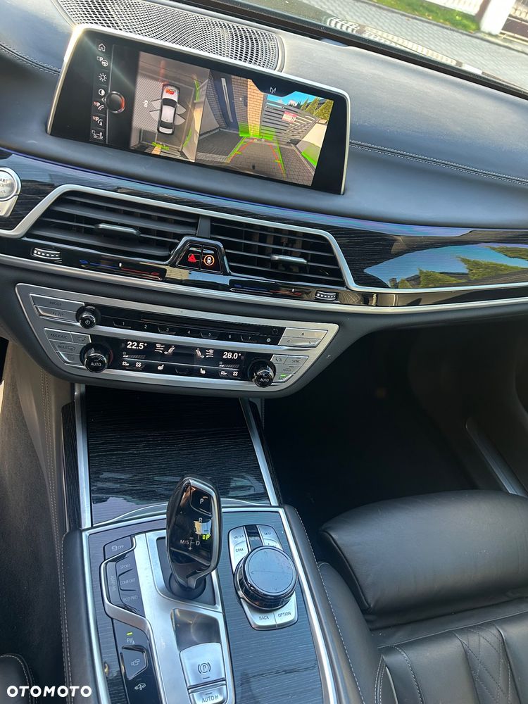 BMW Seria 7 - 24