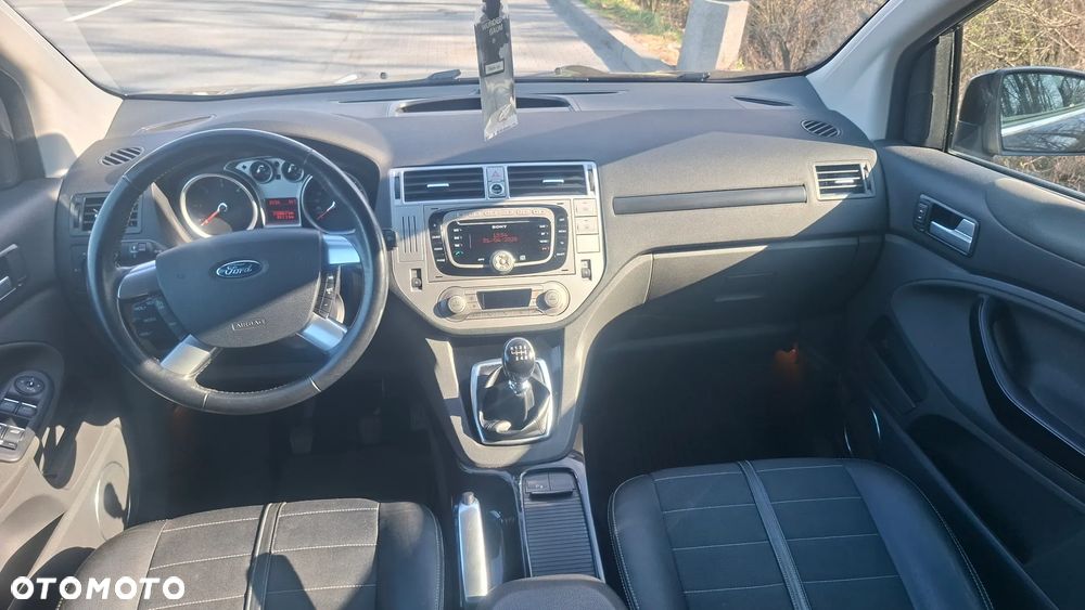 Ford Kuga 2.0 TDCi 2x4 Titanium - 13