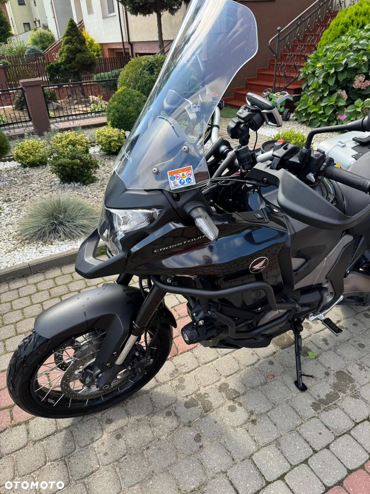 Honda VFR - 8