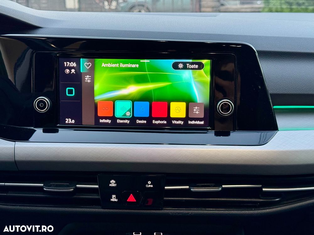 Volkswagen Golf 1.0 eTSI OPF DSG Life - 12