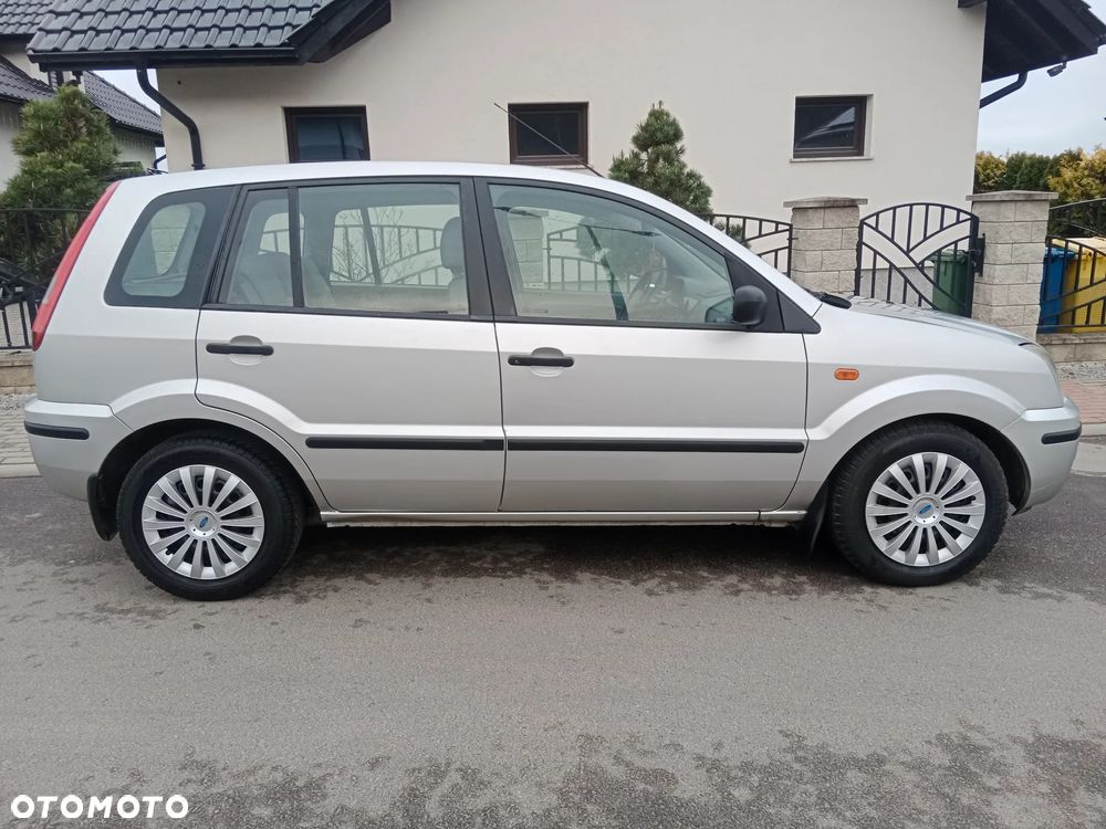 Ford Fusion 1.4 Ambiente - 16