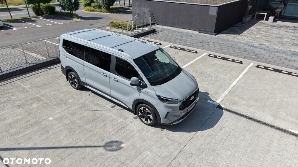 Ford Tourneo Custom - 2