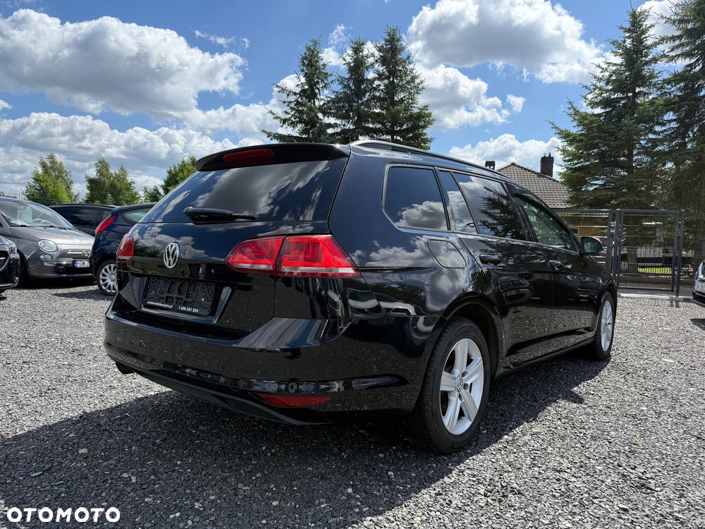 Volkswagen Golf - 6