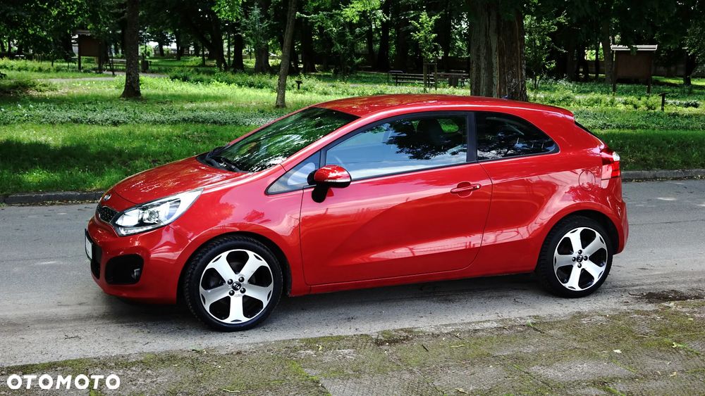Kia Rio 1.4 Dream Team Edition - 25