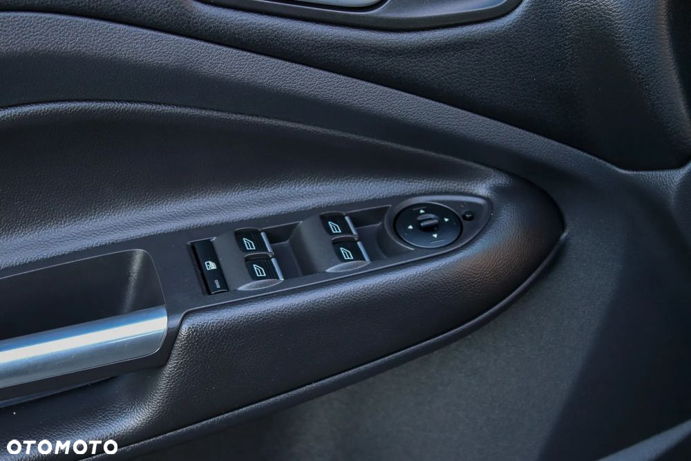 Ford Kuga 1.5 EcoBoost 2x4 Individual - 24