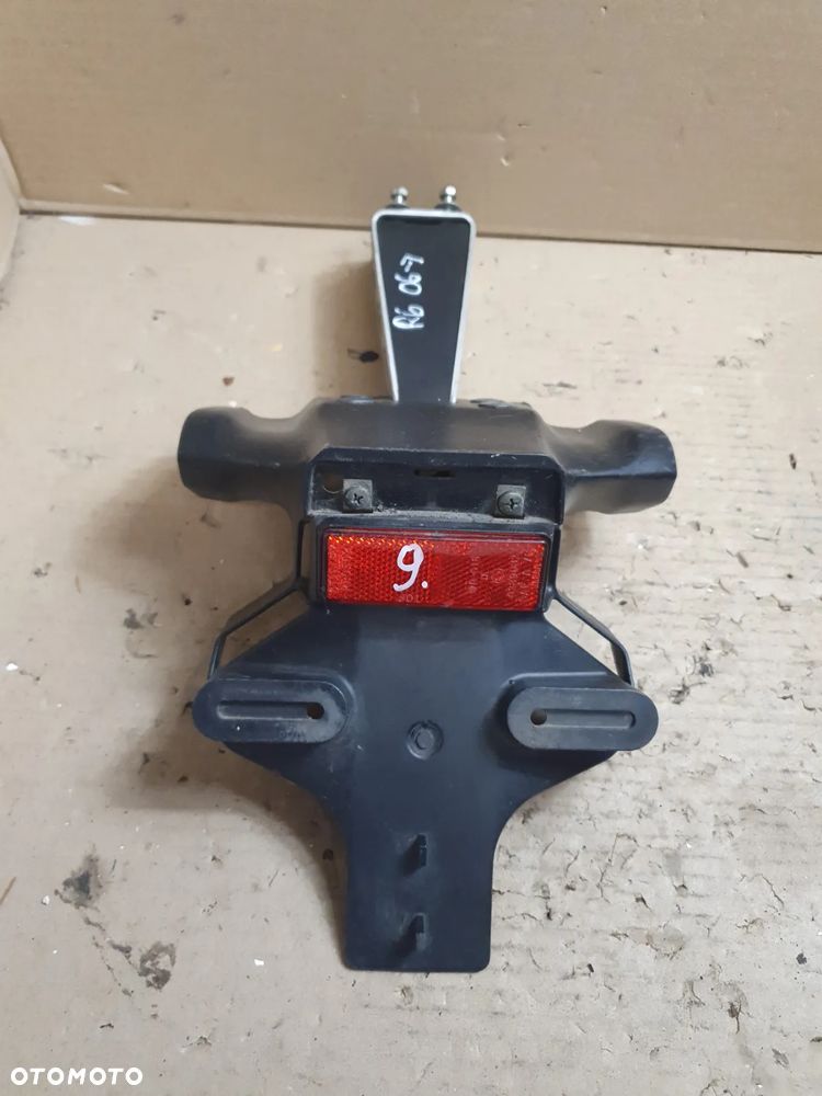 Yamaha YZF-R6 600 RJ11 (2006 - 2007) Mocowanie tablicy zadupek ogon - 2