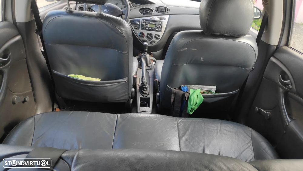 Ford Focus SW 1.8 TDdi Ghia - 19