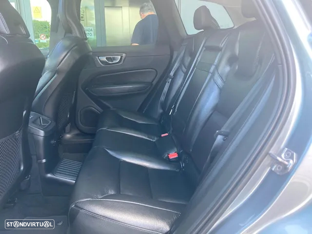Volvo XC 60 2.0 T6 PHEV Inscription AWD - 39