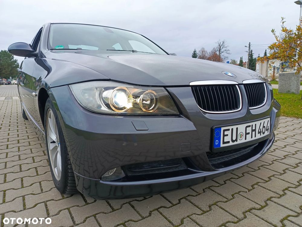 BMW Seria 3 318i - 13