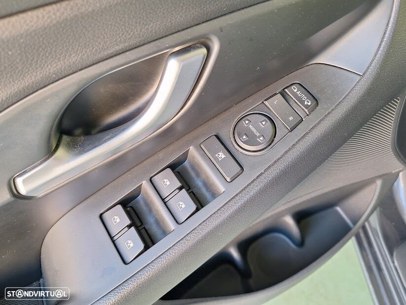 Hyundai i30 1.0 T-GDI Style Plus - 11