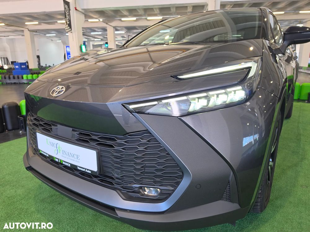 Toyota C-HR 1.8 Hybrid Team Deutschland - 32