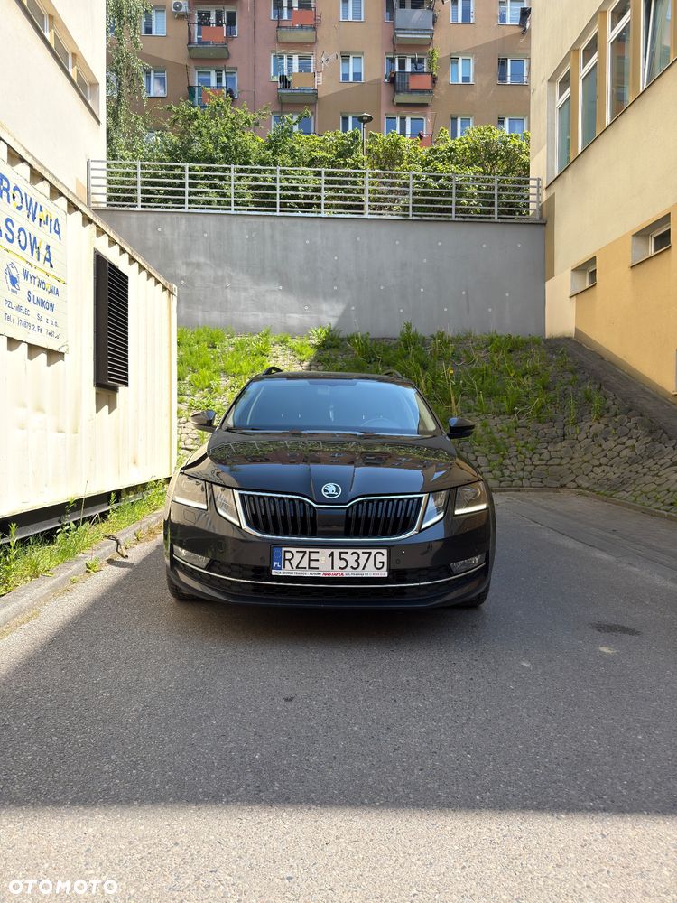 Skoda Octavia 2.0 TDI 4x4 L&K DSG - 1