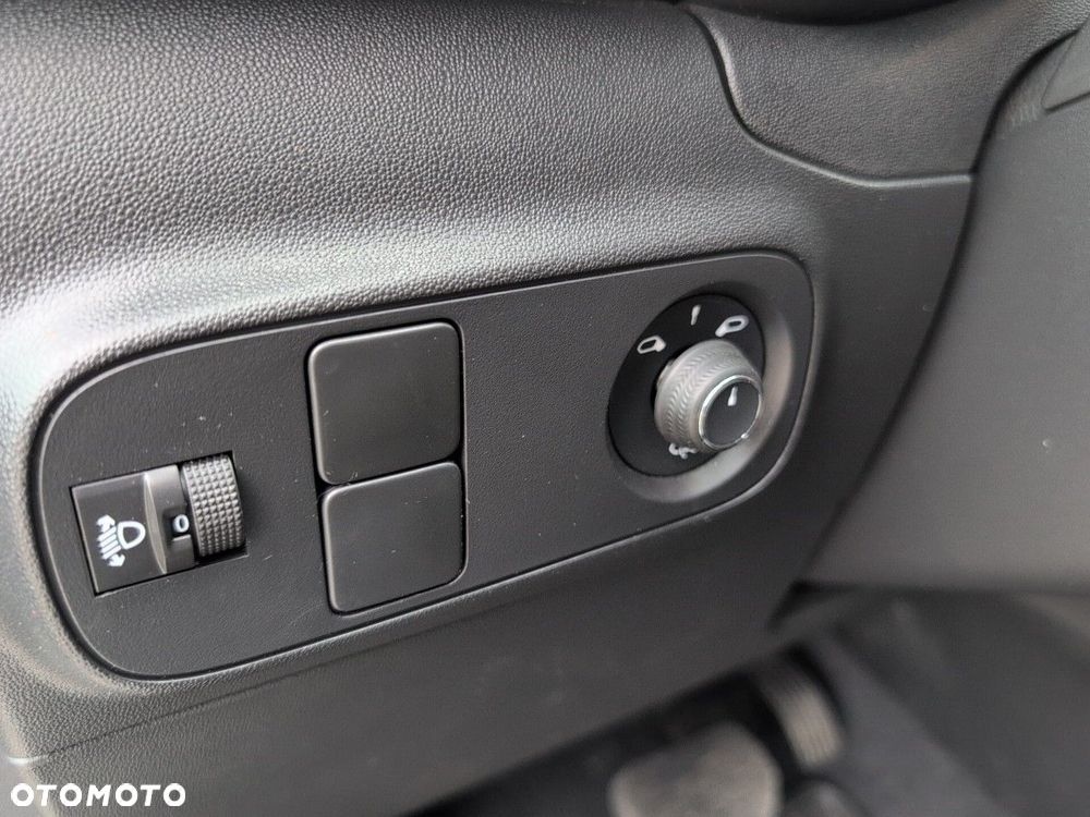 Citroën C3 1.2 PureTech Shine EAT6 - 15