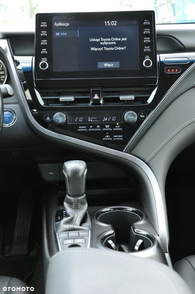 Toyota Camry - 27