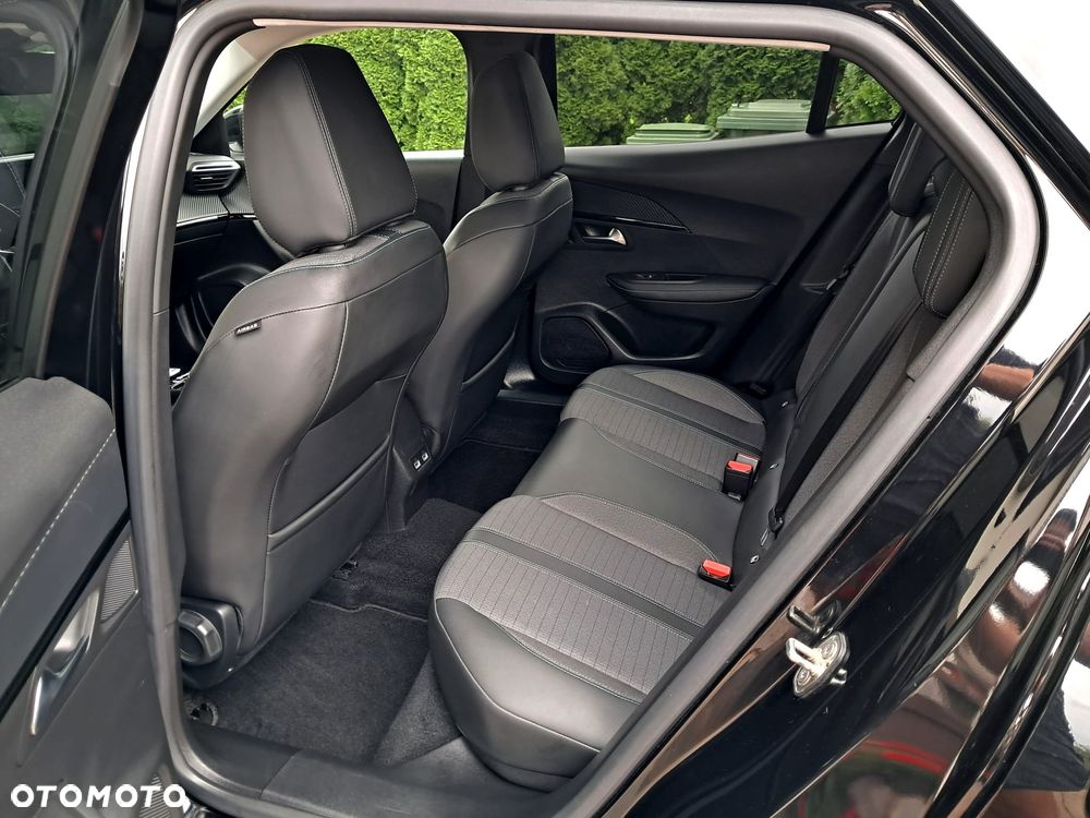Peugeot 2008 BlueHDi 130 EAT8 Active - 21