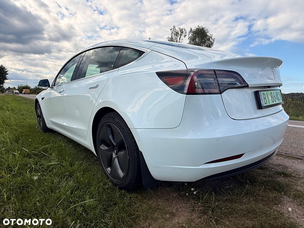 Tesla Model 3 - 11