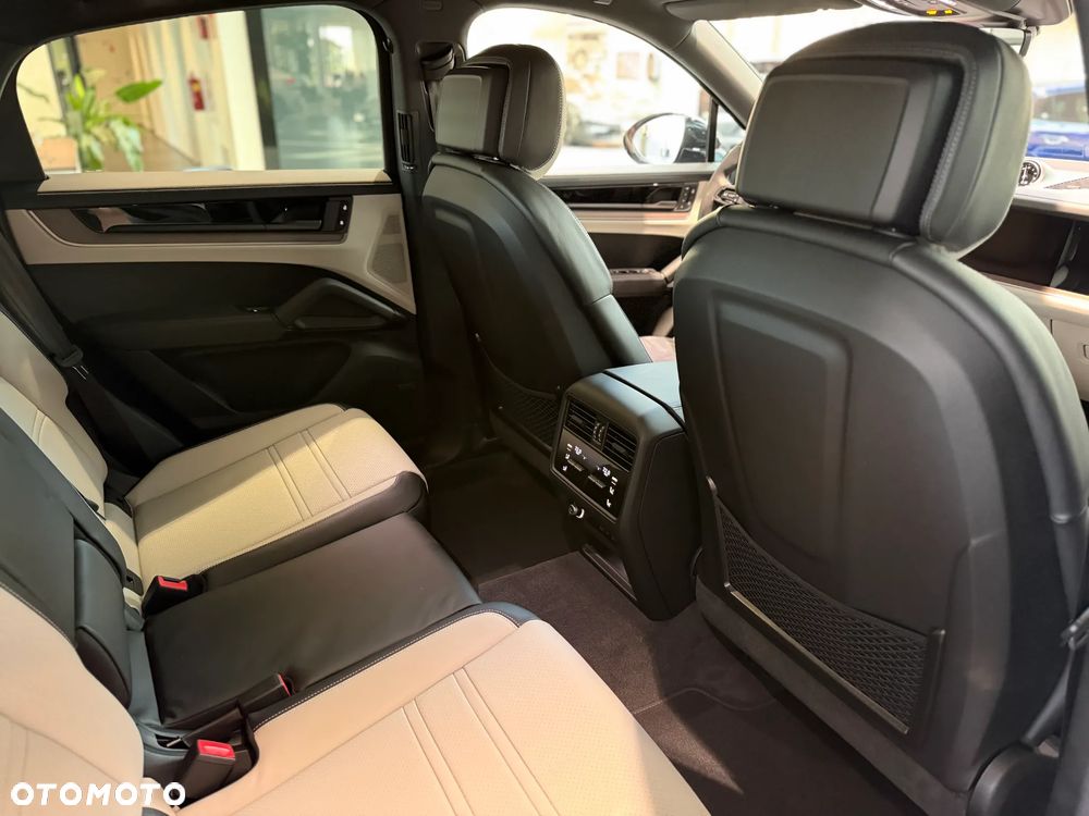 Porsche Cayenne Black Edition - 35
