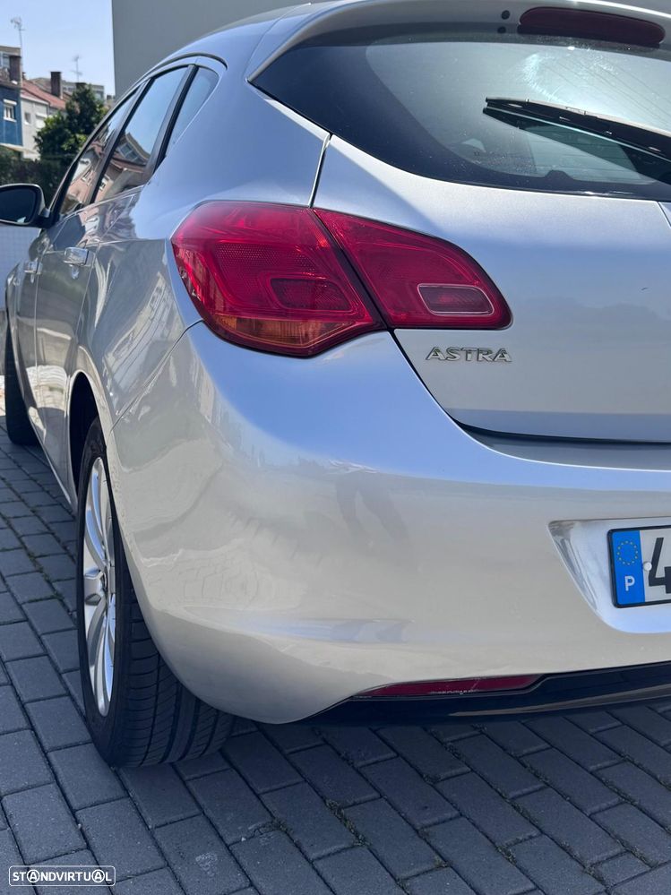 Opel Astra 1.7 CDTI Cosmo - 5
