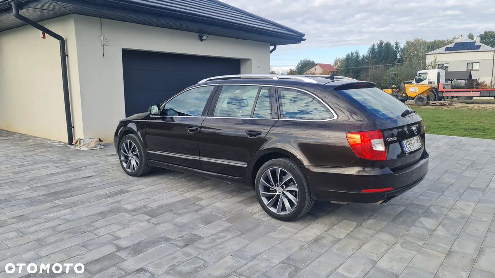Skoda Superb 2.0 TDI Platinum DSG - 22