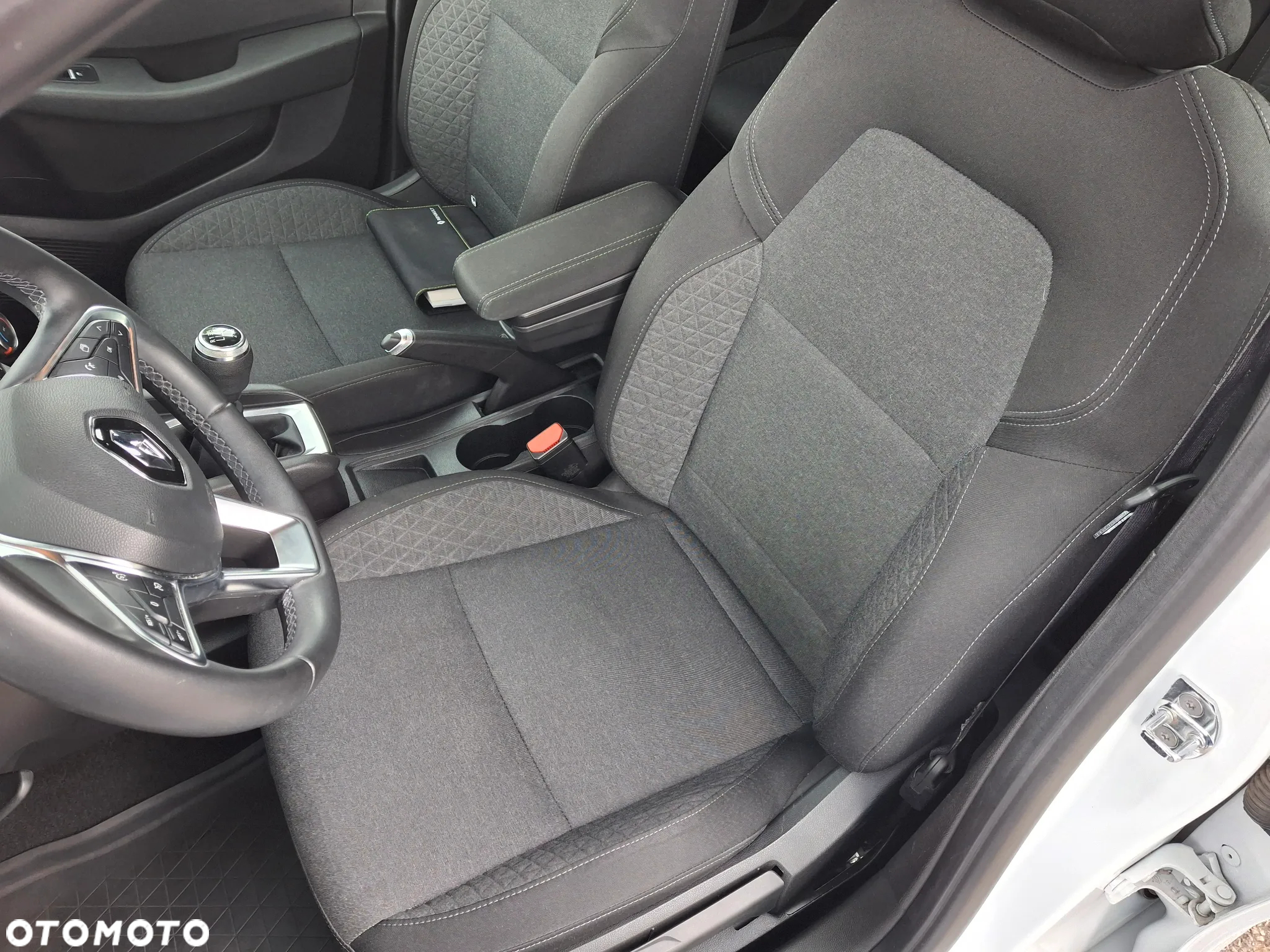 Renault Clio 1.0 TCe Zen - 24