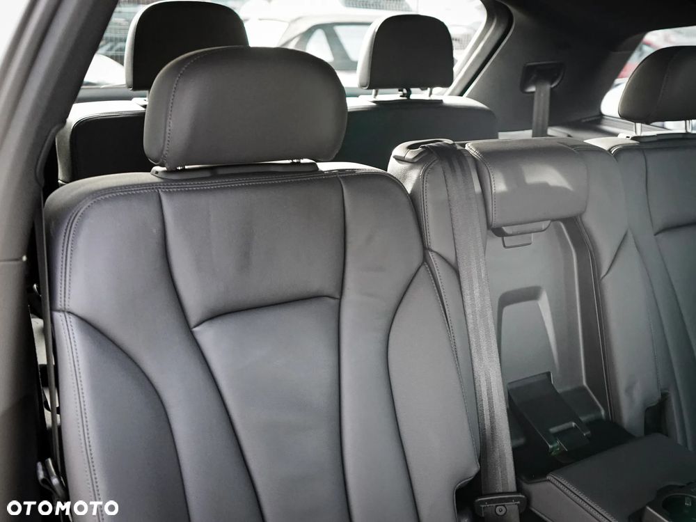 Audi Q7 55 TFSI quattro tiptronic S line - 32
