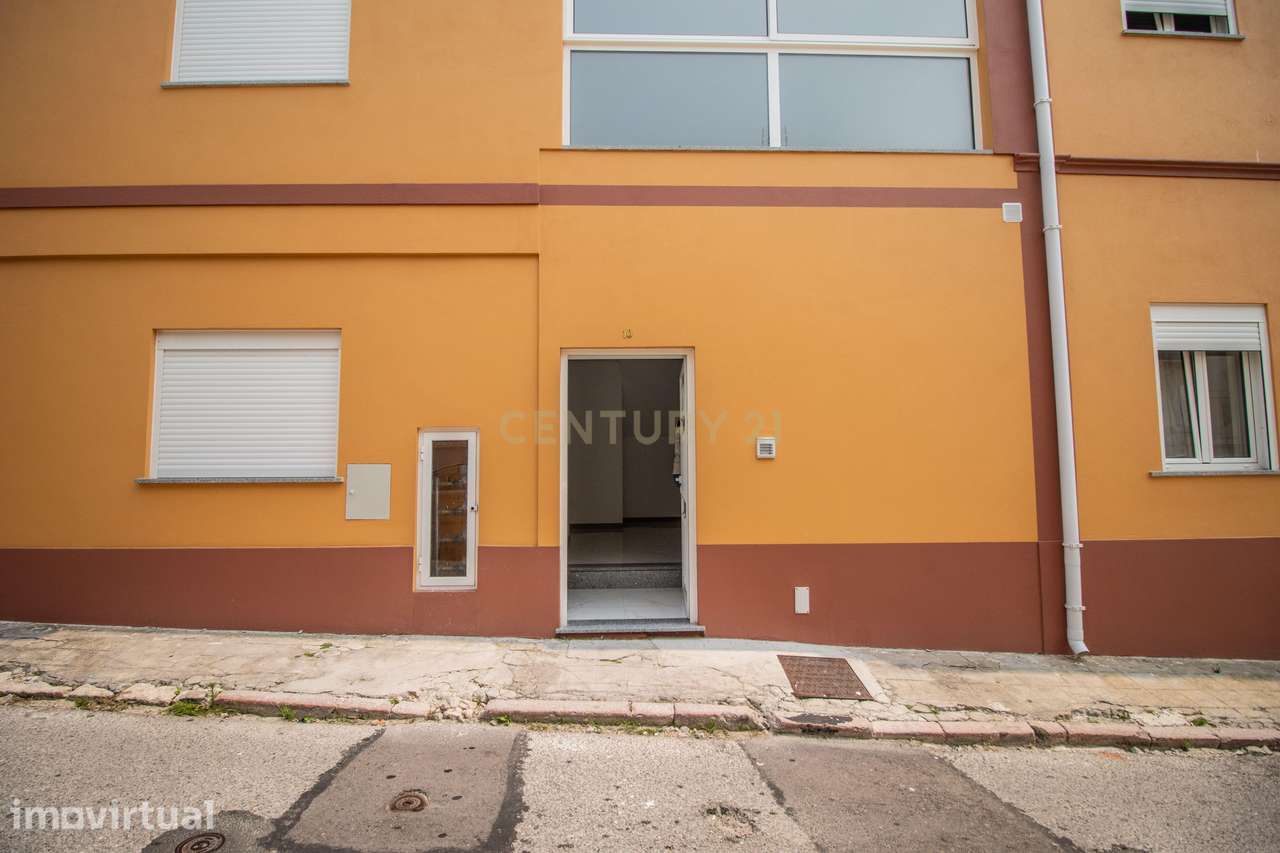 Apartamento T2 Renovado para Arrendamento Disponível a partir de 1 de - Grande imagem: 3/19