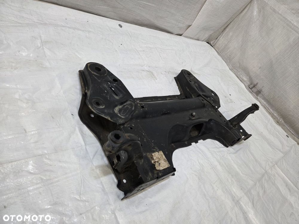 SANKI WÓZEK ZAWIESZENIA PRZÓD TRAWERS OPEL CORSA F - 3