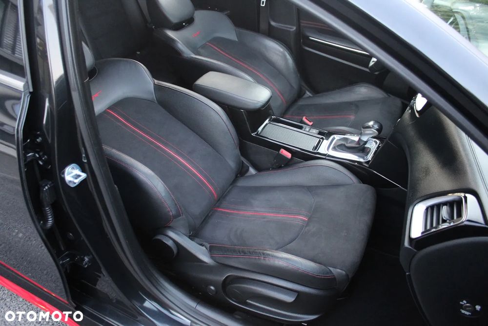 Kia ProCeed - 26