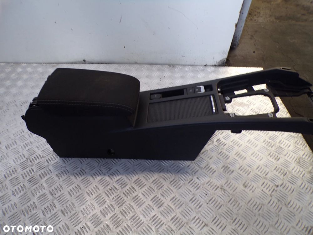 TUNEL ŚRODKOWY VOLKSWAGEN PASSAT B8 - 5