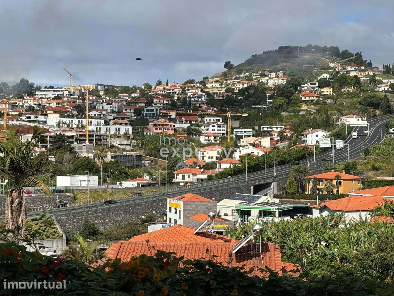Apartamento T1+1 Remodelado em Santo António, Funchal - Grande imagem: 3/12