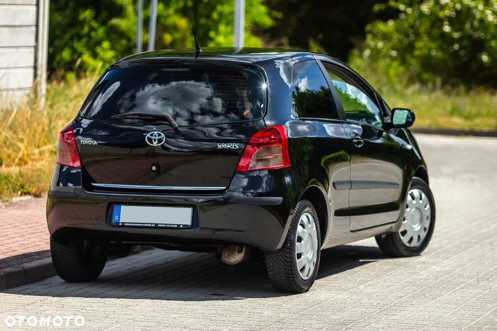 Toyota Yaris 1.0 VVT-i - 7