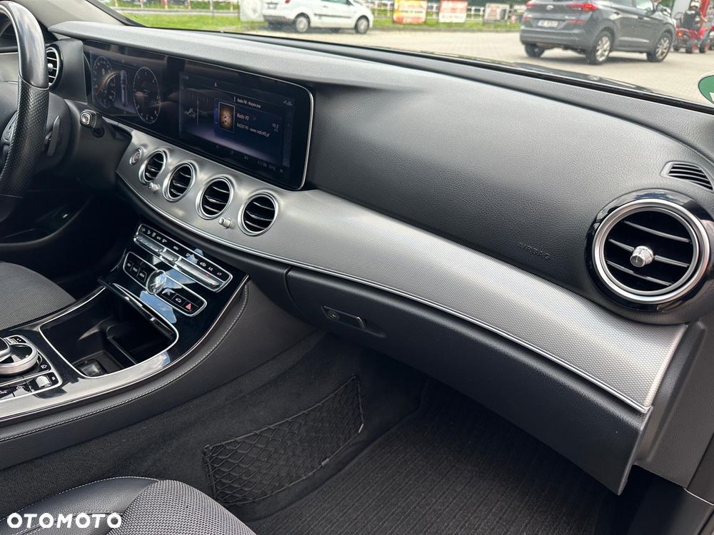 Mercedes-Benz Klasa E 200 d T 9G-TRONIC Avantgarde - 18