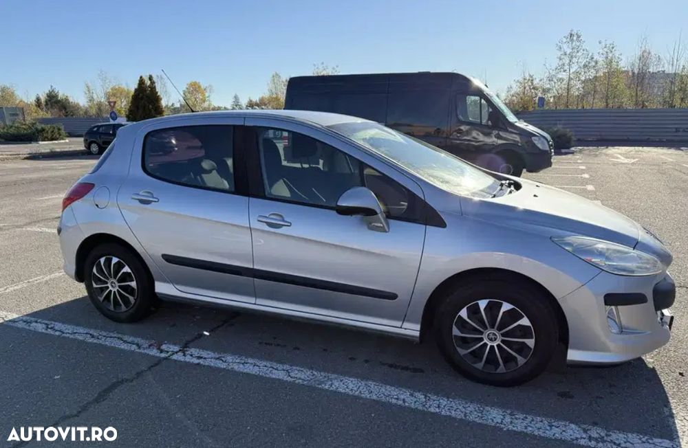 Peugeot 308 1.6HDi Confort Pack - 1