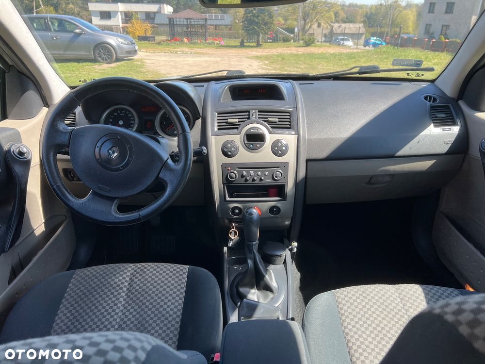 Renault Megane 1.6 Confort Expression - 9