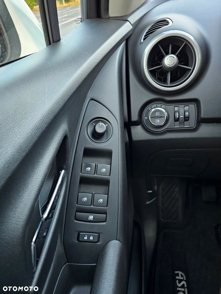 Chevrolet Trax 1.4T LT - 23