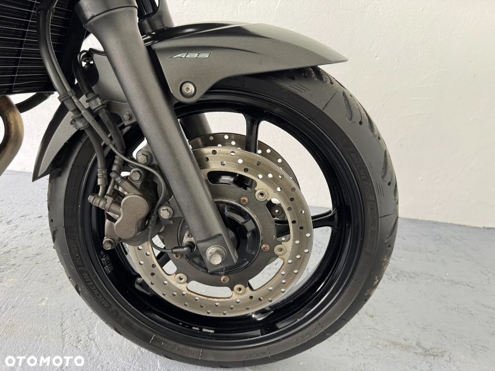 Yamaha XJ - 12