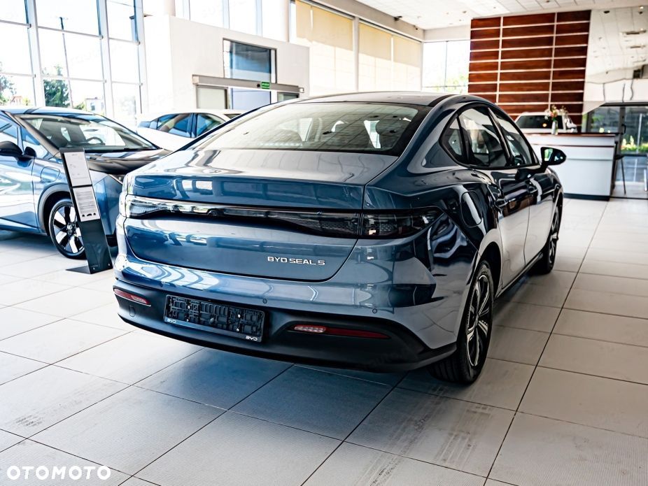 BYD Seal 5 - 6