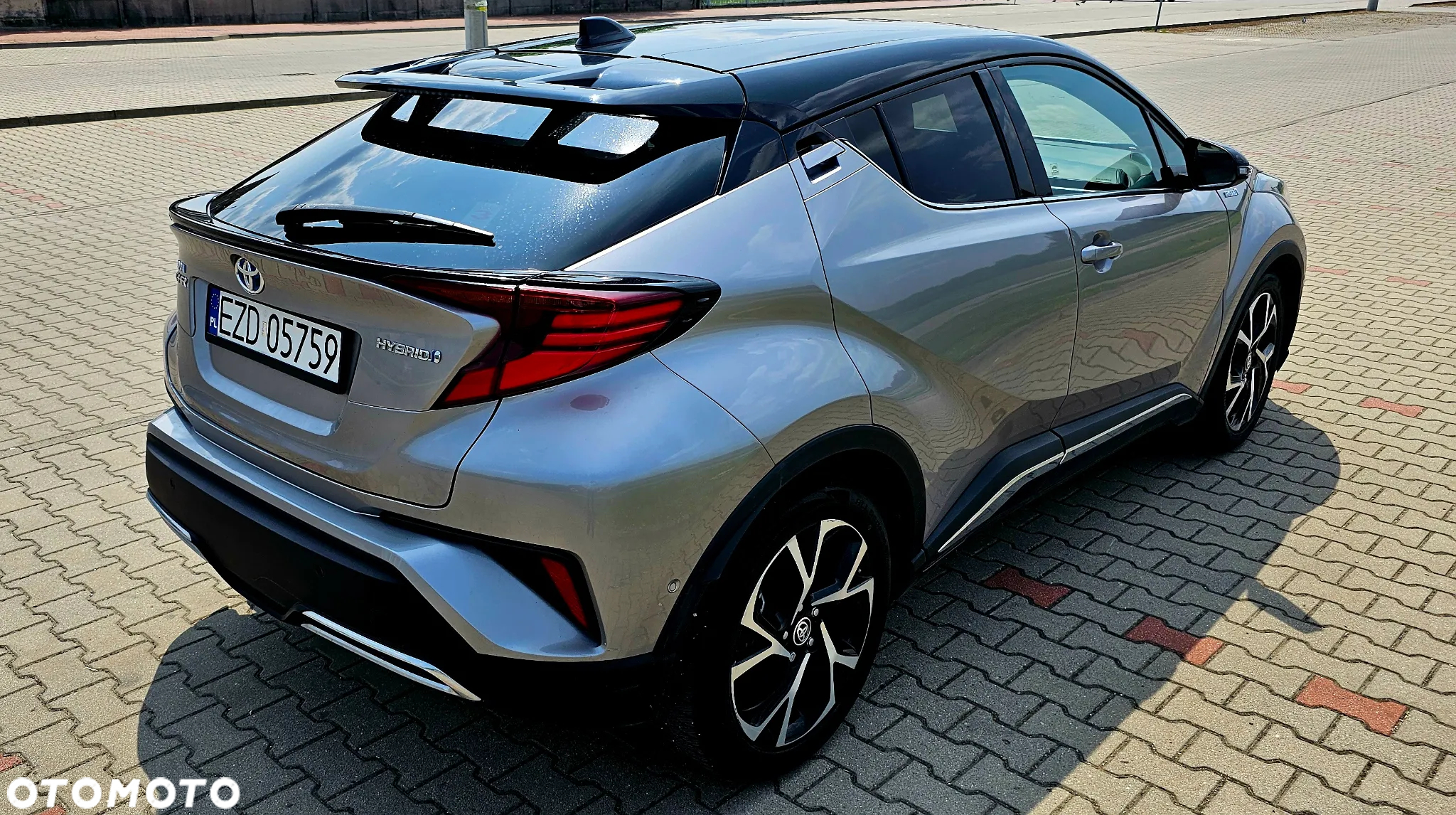 Toyota C-HR 2.0 Hybrid Black Edition - 3