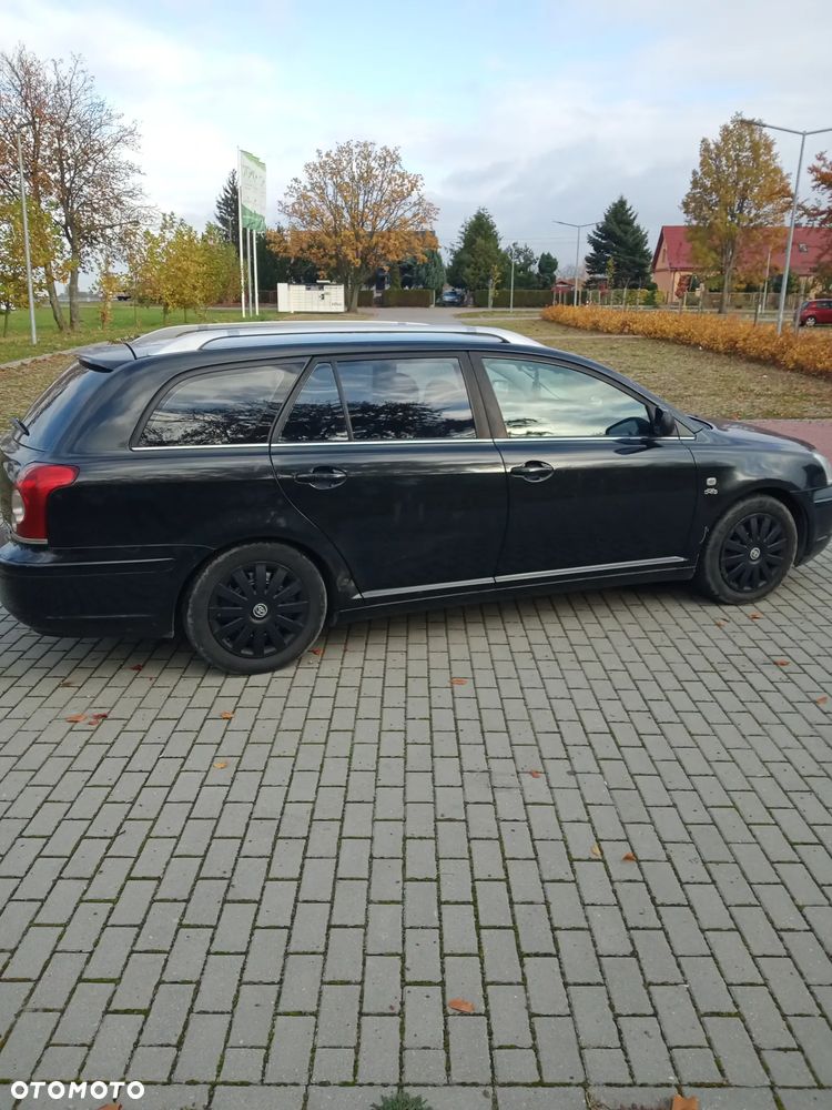Toyota Avensis - 29