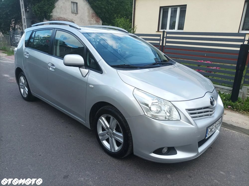 Toyota Verso 1.8 Premium EU5 MS - 10