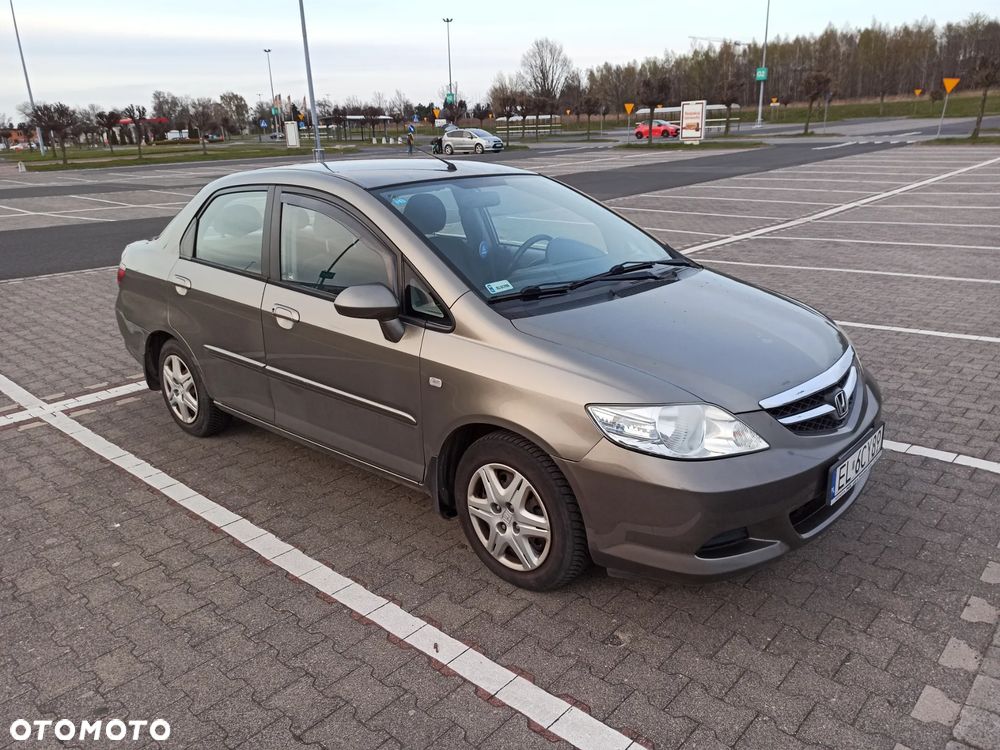 Honda City 1.4 Comfort - 18