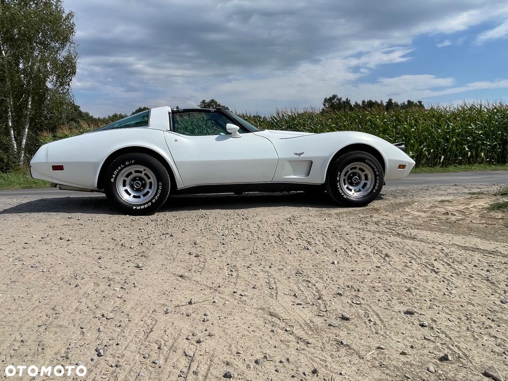 Chevrolet Corvette - 10