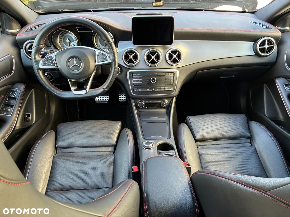 Mercedes-Benz GLA 220 d 4Matic 7G-DCT AMG Line - 23