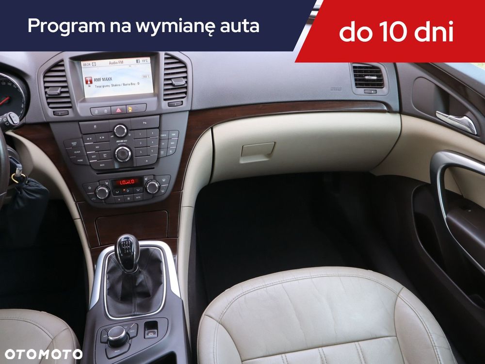 Opel Insignia - 10